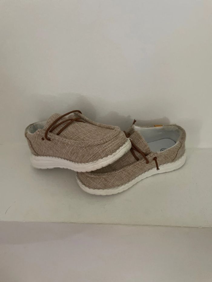 Chaussures de la marque Shein en taille 27 - photo numéro 2