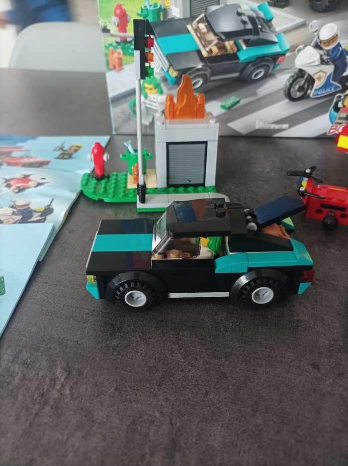 Lot Lego city courses poursuites - photo numéro 7