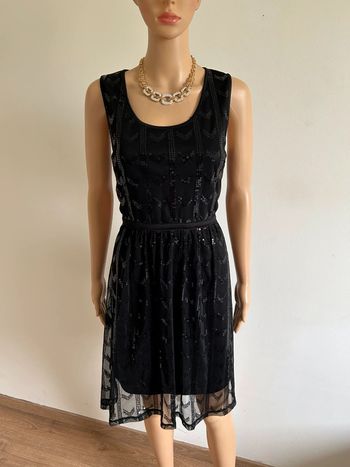 Robe noire sans manches avec sequins Ici et Maintenant taille 40 jamais portée
