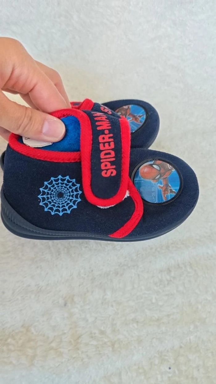 Chausson spiderman - photo numéro 2