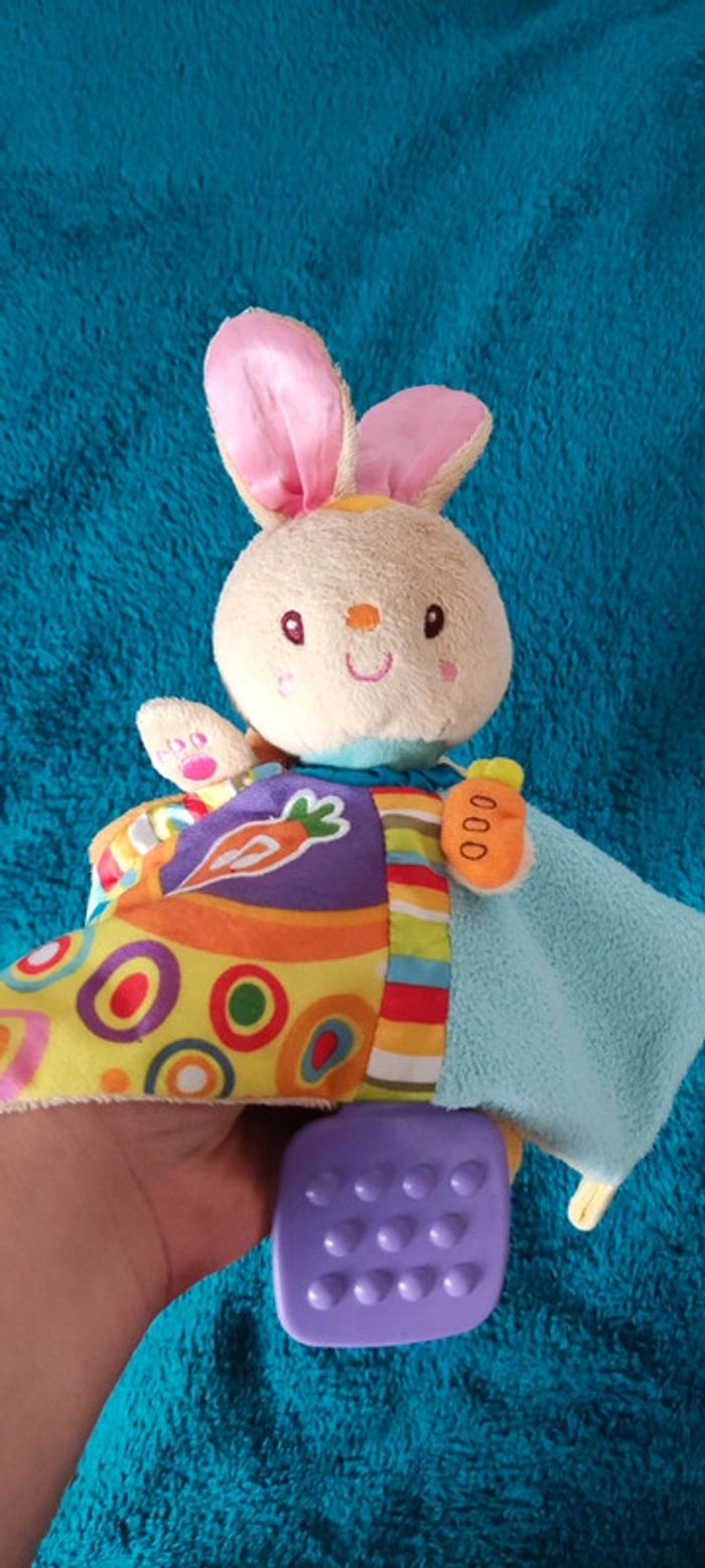 Hochet Jouet lapin musical Vtech