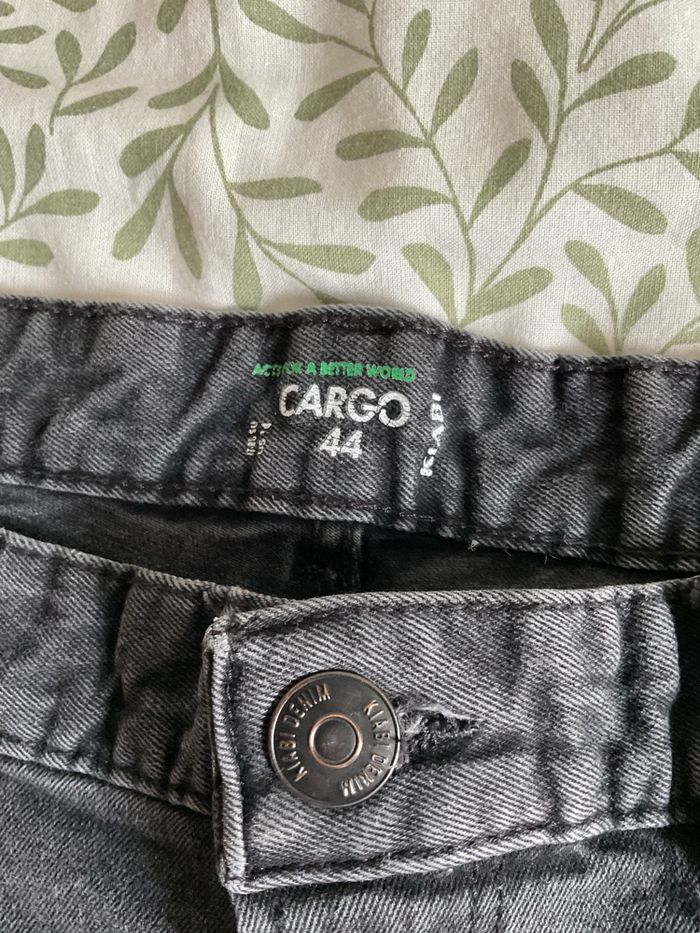 Jeans cargo noir taille 44 Kiabi - photo numéro 2