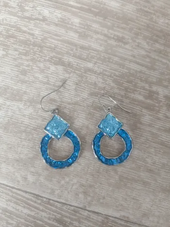 Boucles d'oreilles - neuves