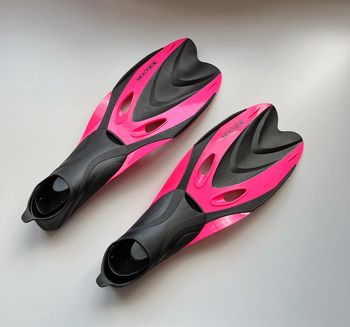 Palmes plongée 30/32 Dolphin club Noires et roses