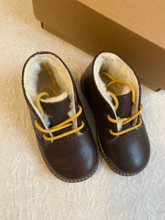 Bottines fourrure / unisexe / taille 22 - photo numéro 3