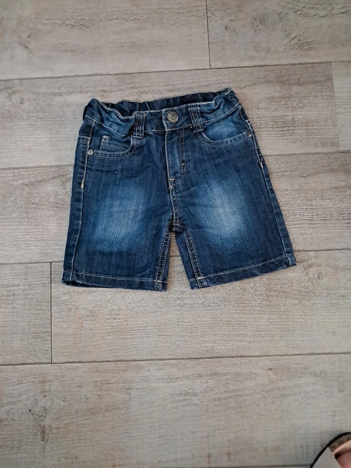 Short jeans