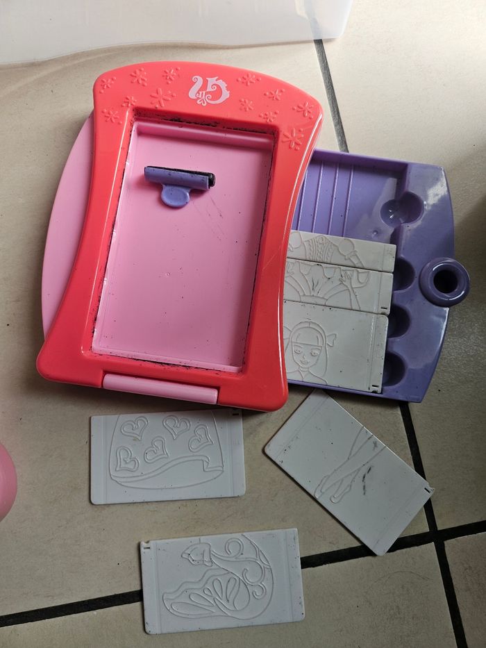 Dessin création  
Plusieurs plaques - photo numéro 2