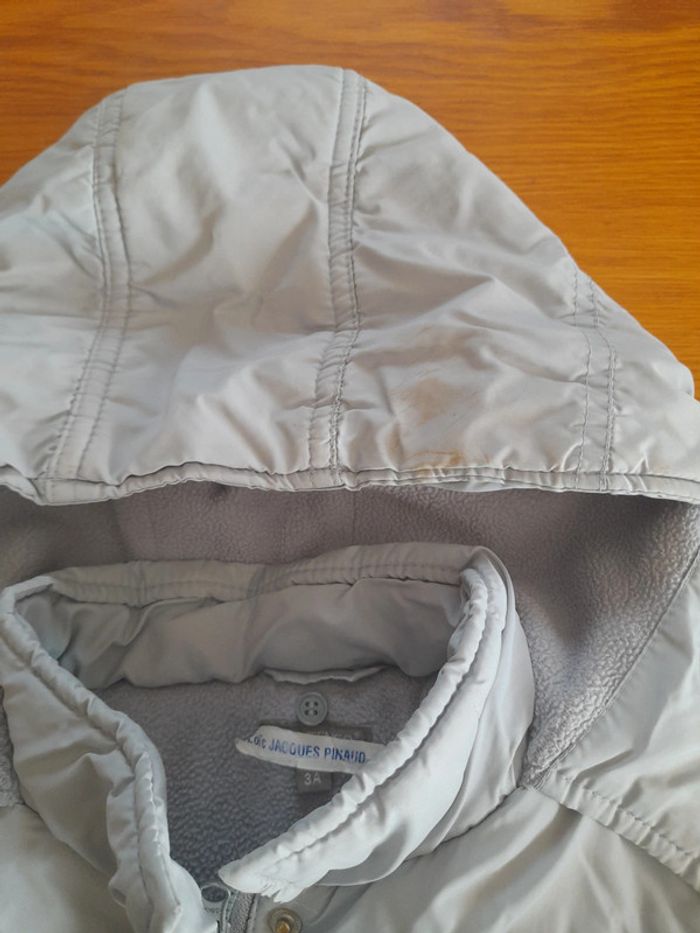 Veste grise 3 ans fatiguée - photo numéro 8