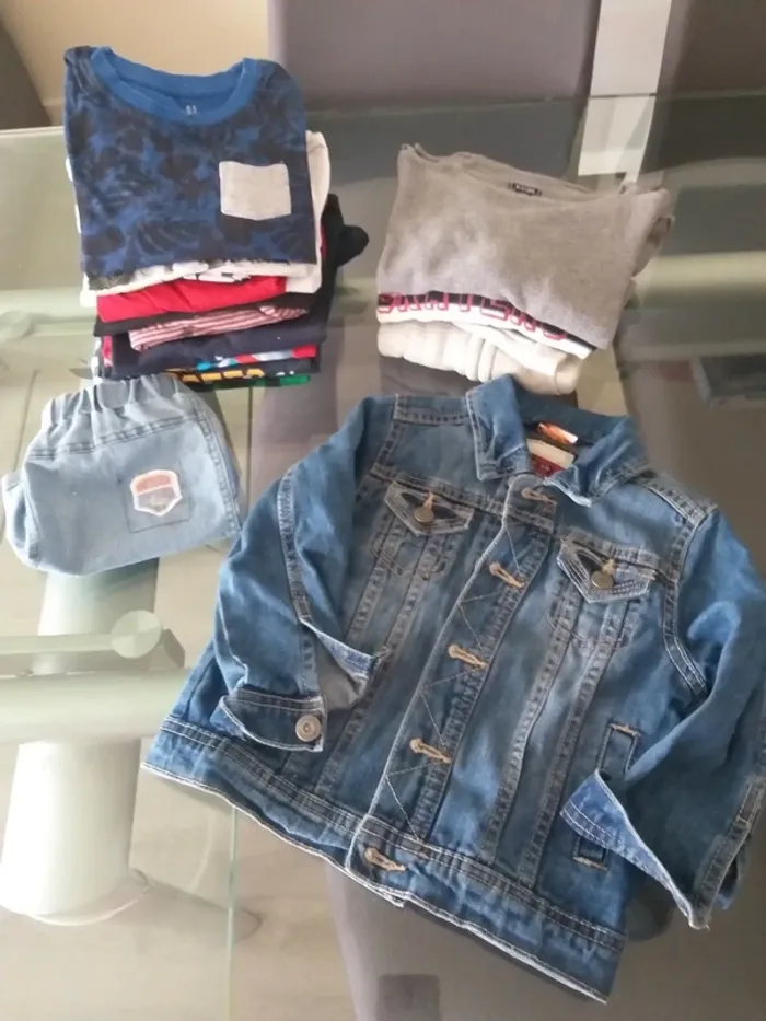 Lot vêtements 3 à 4 ans
