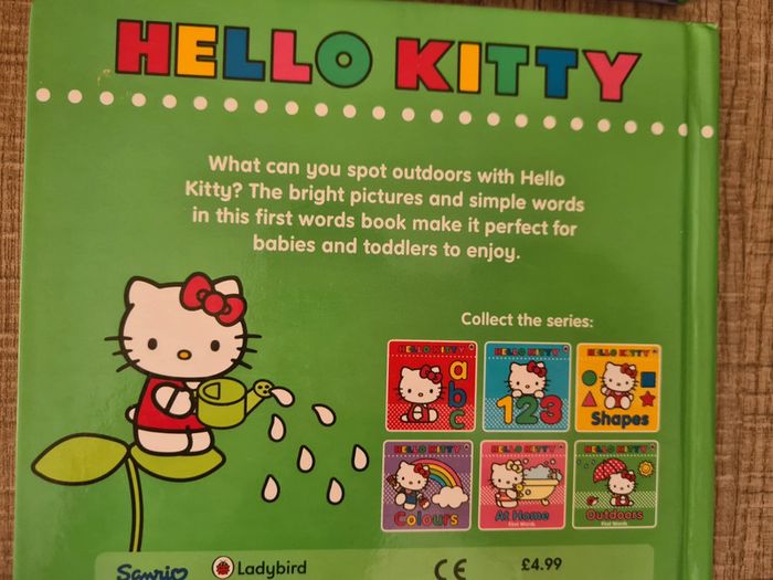 Lot de 2 Hello Kitty en anglais TBE - photo numéro 3