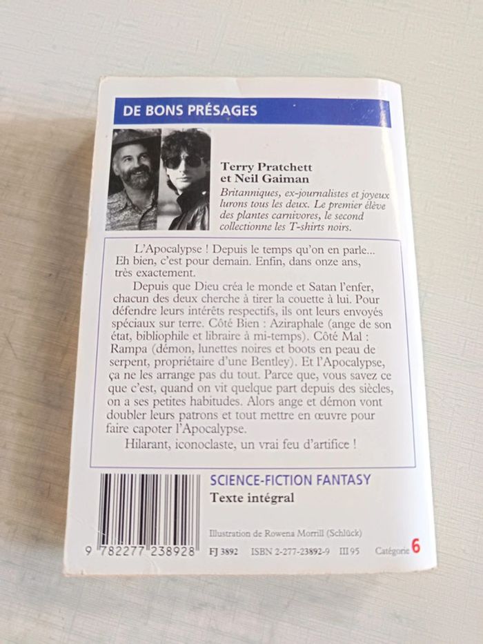 Livre de bons présages - photo numéro 2