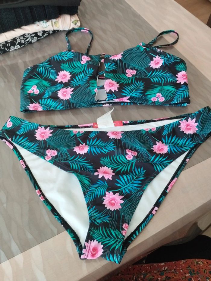 Maillot de bain femme taille 40/42 neuf - photo numéro 2