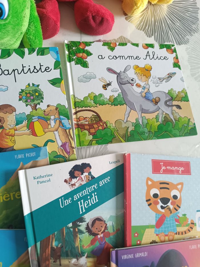 Lot divers peluches  livres - photo numéro 5
