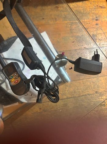 Collier anti aboiement avec télécommande rechargeable