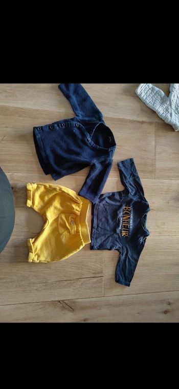 Lot vêtements 1 mois