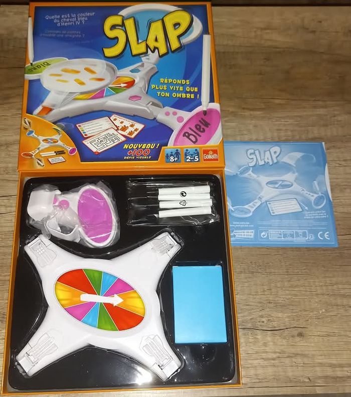 Jeu slap de chez goliath à partir de 8 ans 
2 feutres on sèché sinon très bon état - photo numéro 4