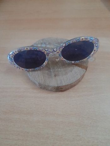 Lunettes de soleil fleuries