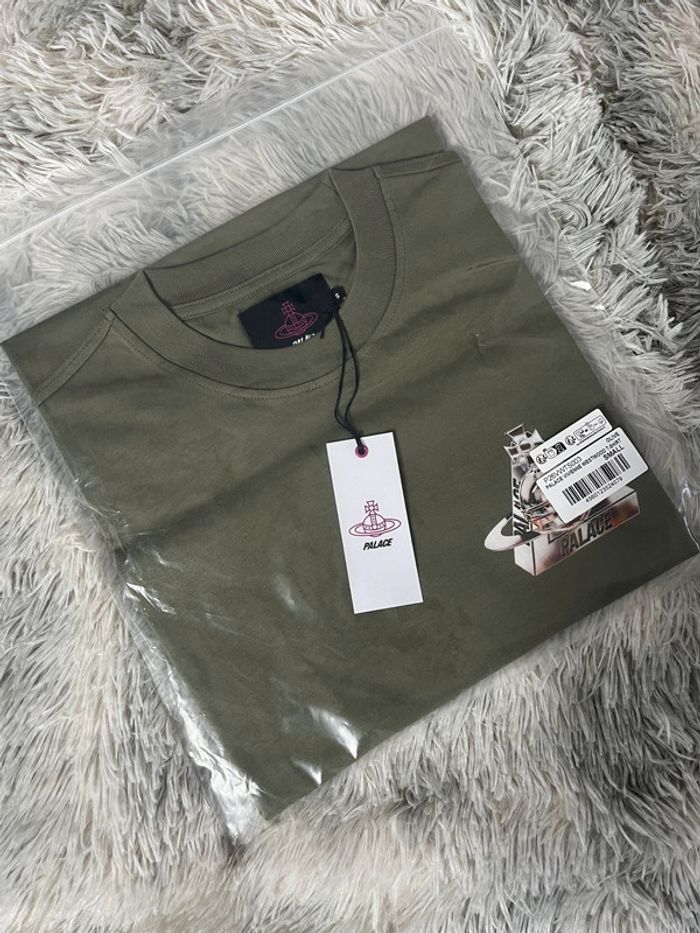 T-shirt Palace x Vivienne Westwood olive 🫒 - photo numéro 8