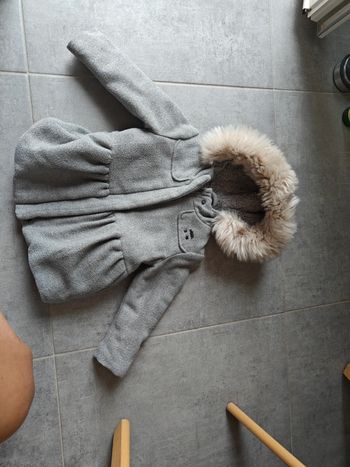 Manteau chaud gris à paillettes
