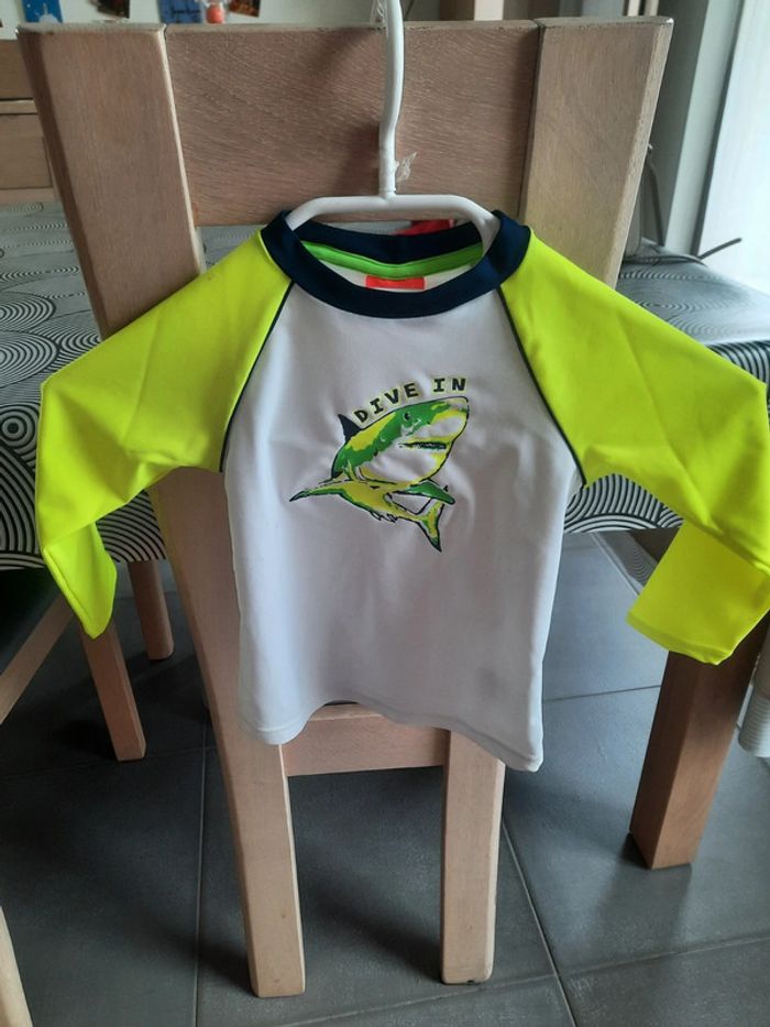 T shirt pour la piscine