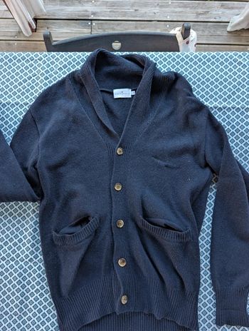 Cardigan en laine bleu marine TS