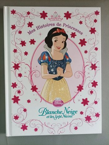 Joli livre "Blanche Neige et les Sept Nains" neuf