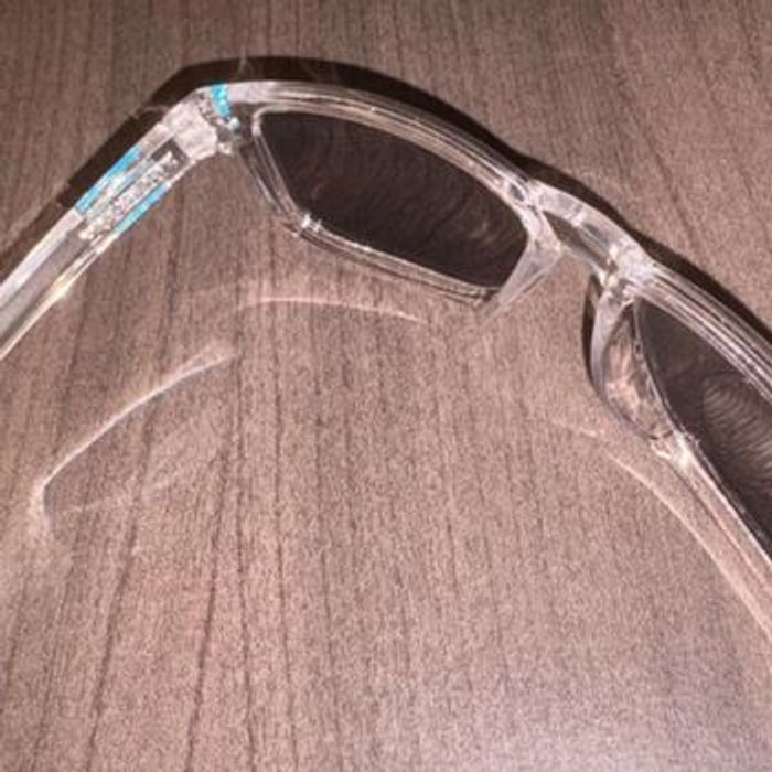 Lunette de soleil  oakley - photo numéro 3