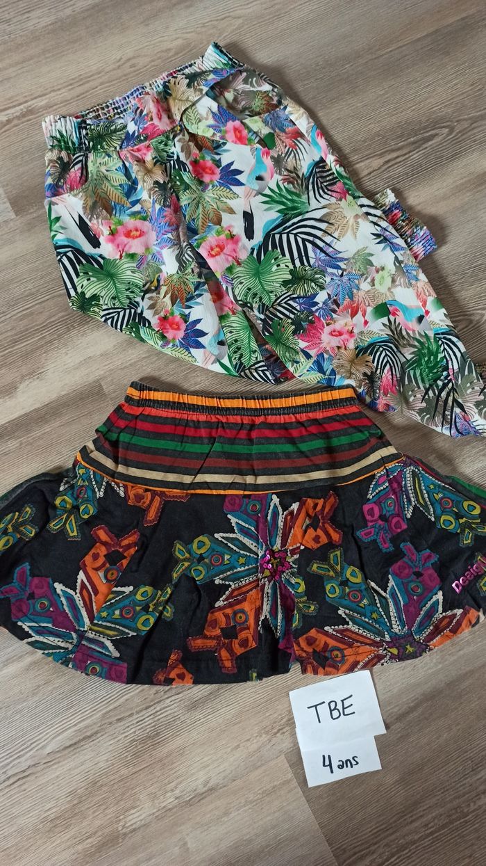 Lot fille été jupe pantalon desigual 4 ans