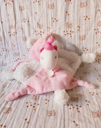 Doudou licorne