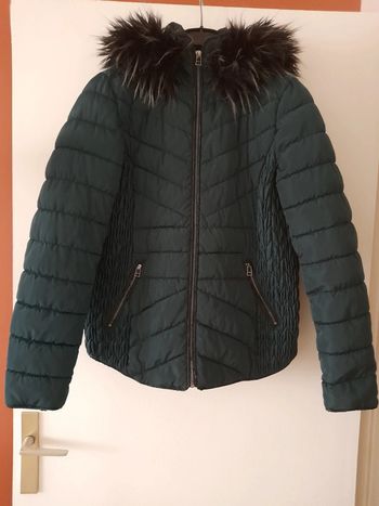 Doudoune capuche fausse fourrure