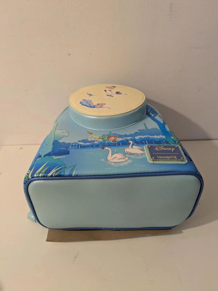 Sac à dos Loungefly peter pan "You can fly" - photo numéro 5