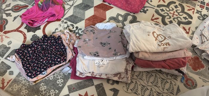 Lot de vêtement petit fille - photo numéro 2