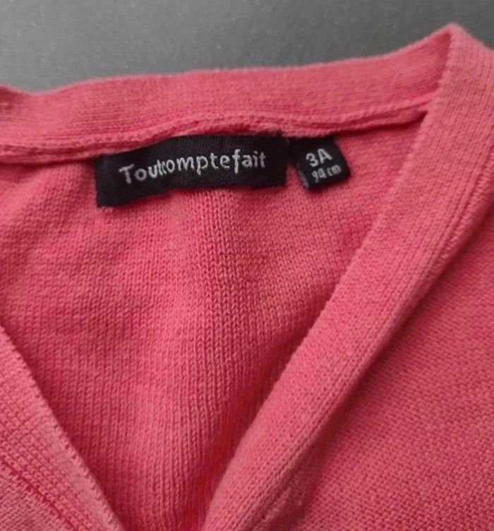 12 € Lot de deux gilets courts Tout Compte fait 3 ans En excellent état - photo numéro 3