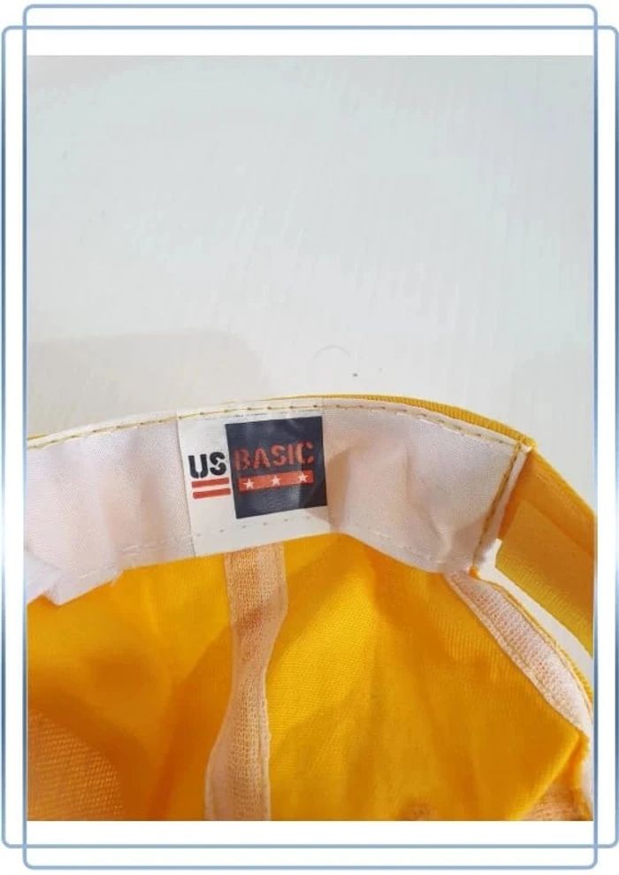 Casquette jaune Beyond, bon état, taille unique mais il y'a des petites tâches à nettoyer, - photo numéro 5