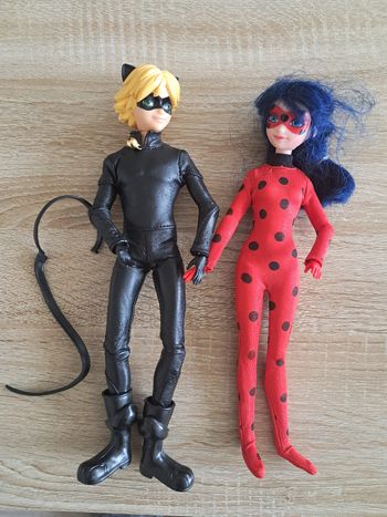 Poupées articulées miraculous et chat noir
