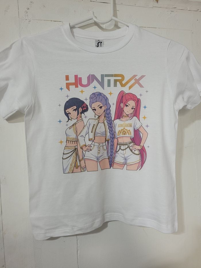 T shirt 6 ans neuf huntrix Coupe droite - photo numéro 1