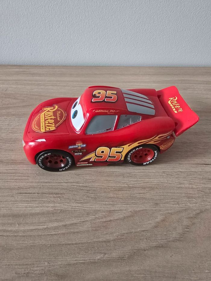 Voiture Cars - Flash Mc Queen - Disney Pixar - Mattel - photo numéro 2