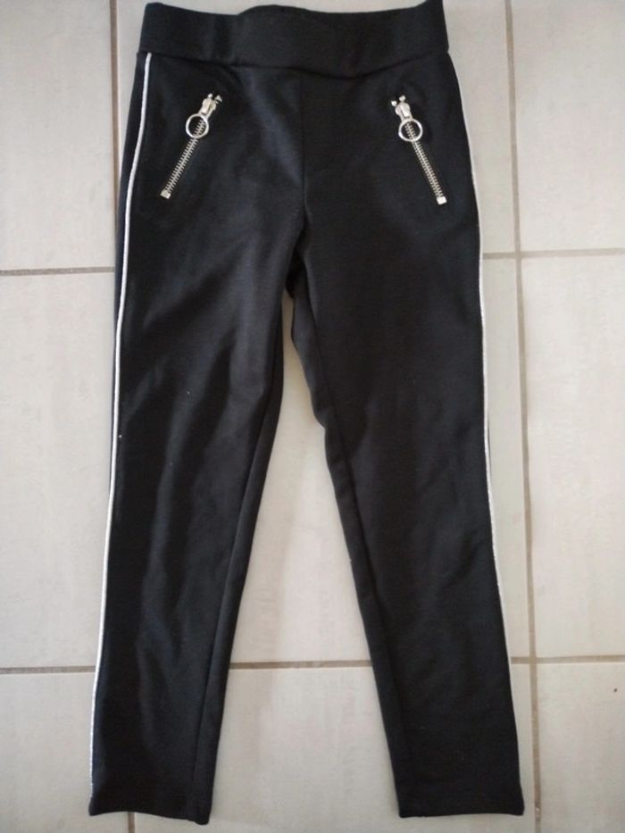 Pantalon léger neuf juste lavé taille 6 ans