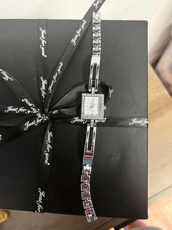 Montre femme Neuf