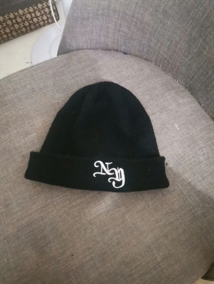 Bonnet noir Jennyfer – Neuf, 100% acrylique, logo brodé