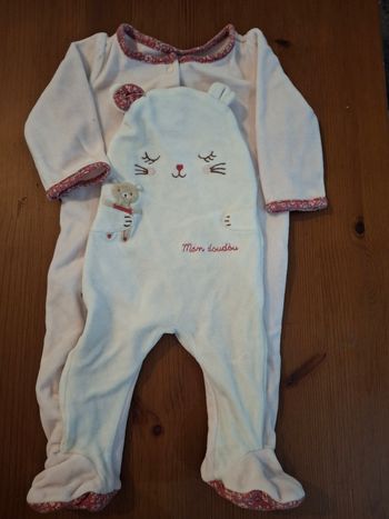 Lot 5 pyjamas