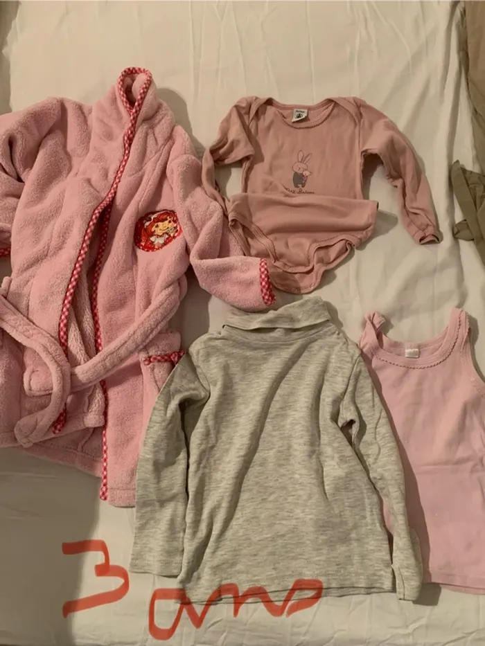 Lot vêtements fille 3 ans - photo numéro 2