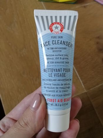 First aid beauty nettoyant pour visage