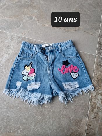 Short 10 ans