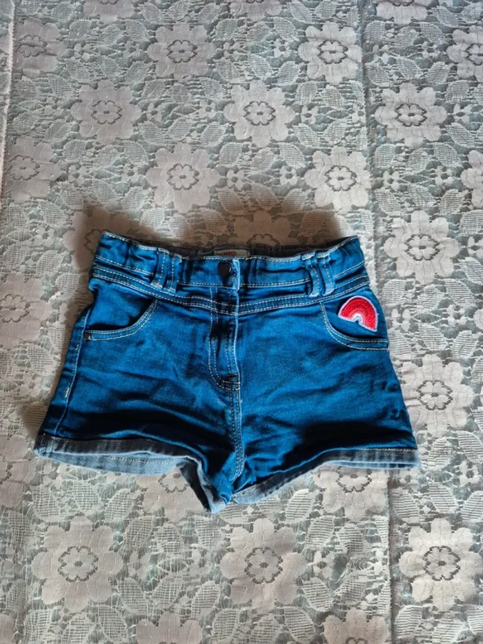 Short en jean T 6 ans