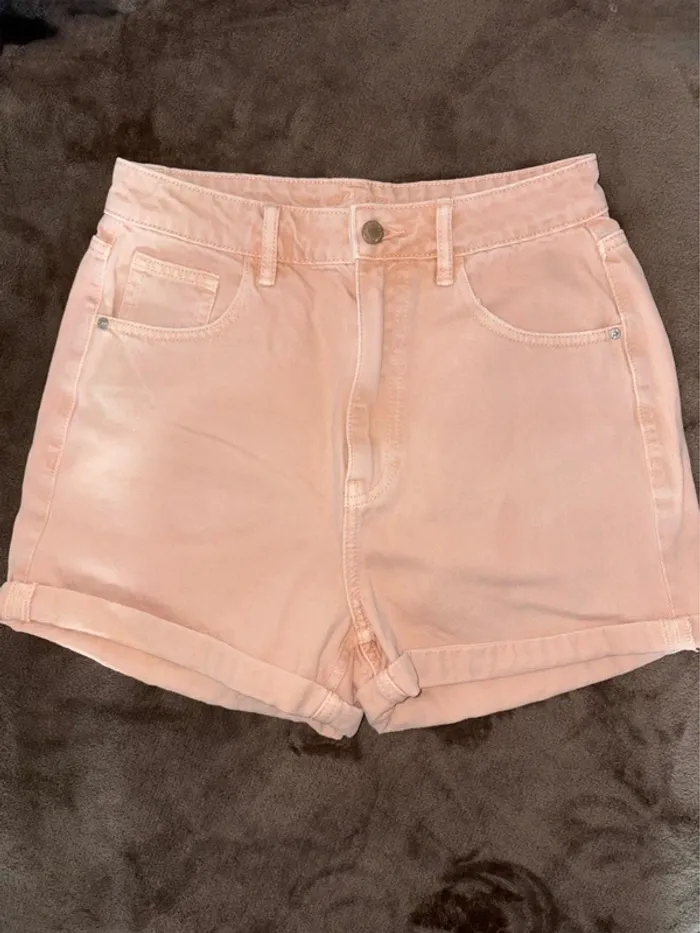 Short en jean femme rose saumon taille 34 Nagev en très bon état
