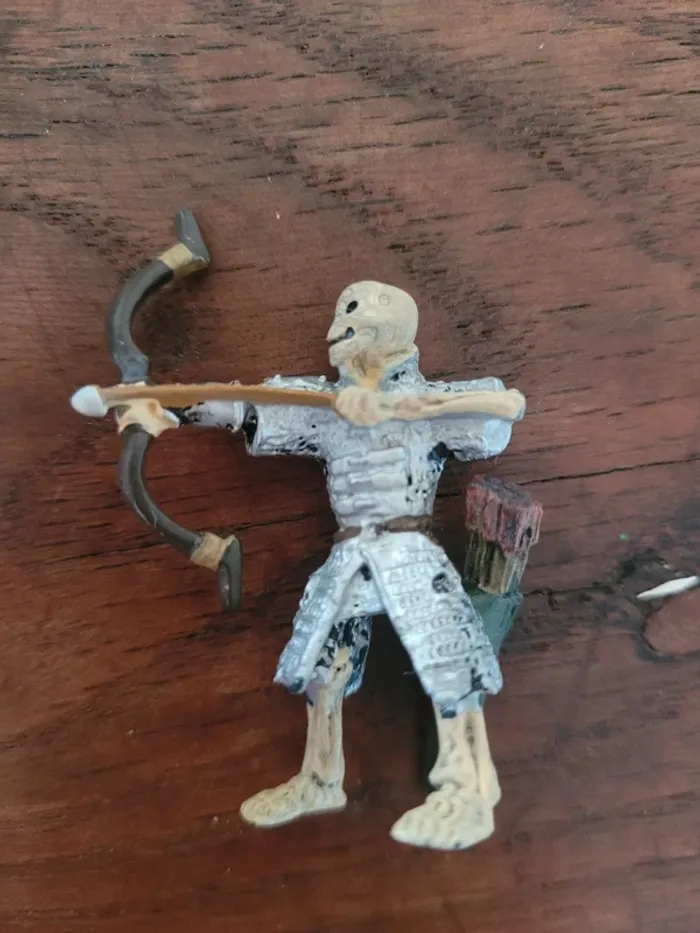 Vends lot de 18 personnages plastoy tubo terres hostiles - photo numéro 10