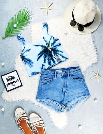 Crop top bleu ciel à palmiers - T.S ou T.36 🖤