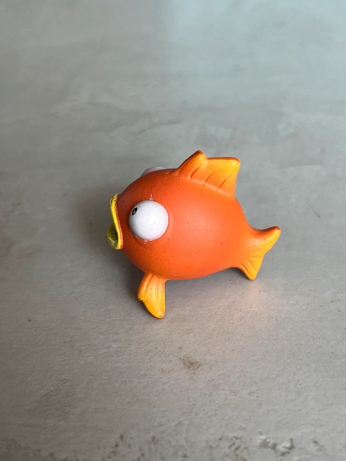 Figurine poisson fortnite floppers - photo numéro 3