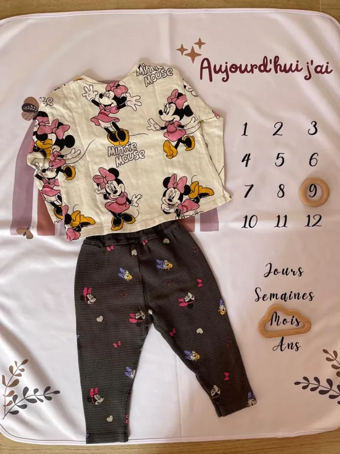 Ensemble bébé fille Zara – Taille 9 mois – Motif Disney - photo numéro 2